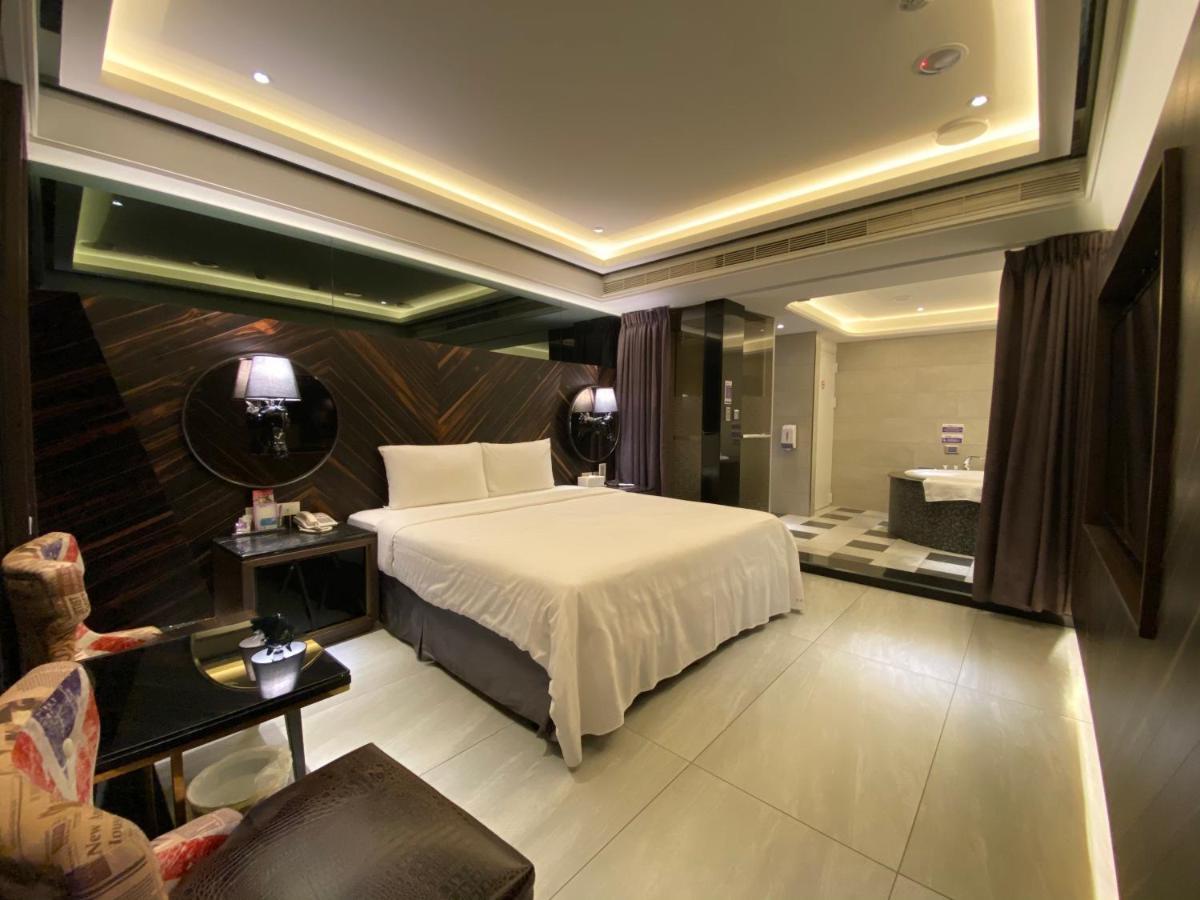 Ouge Motel - Fengshan Гаосюн Экстерьер фото