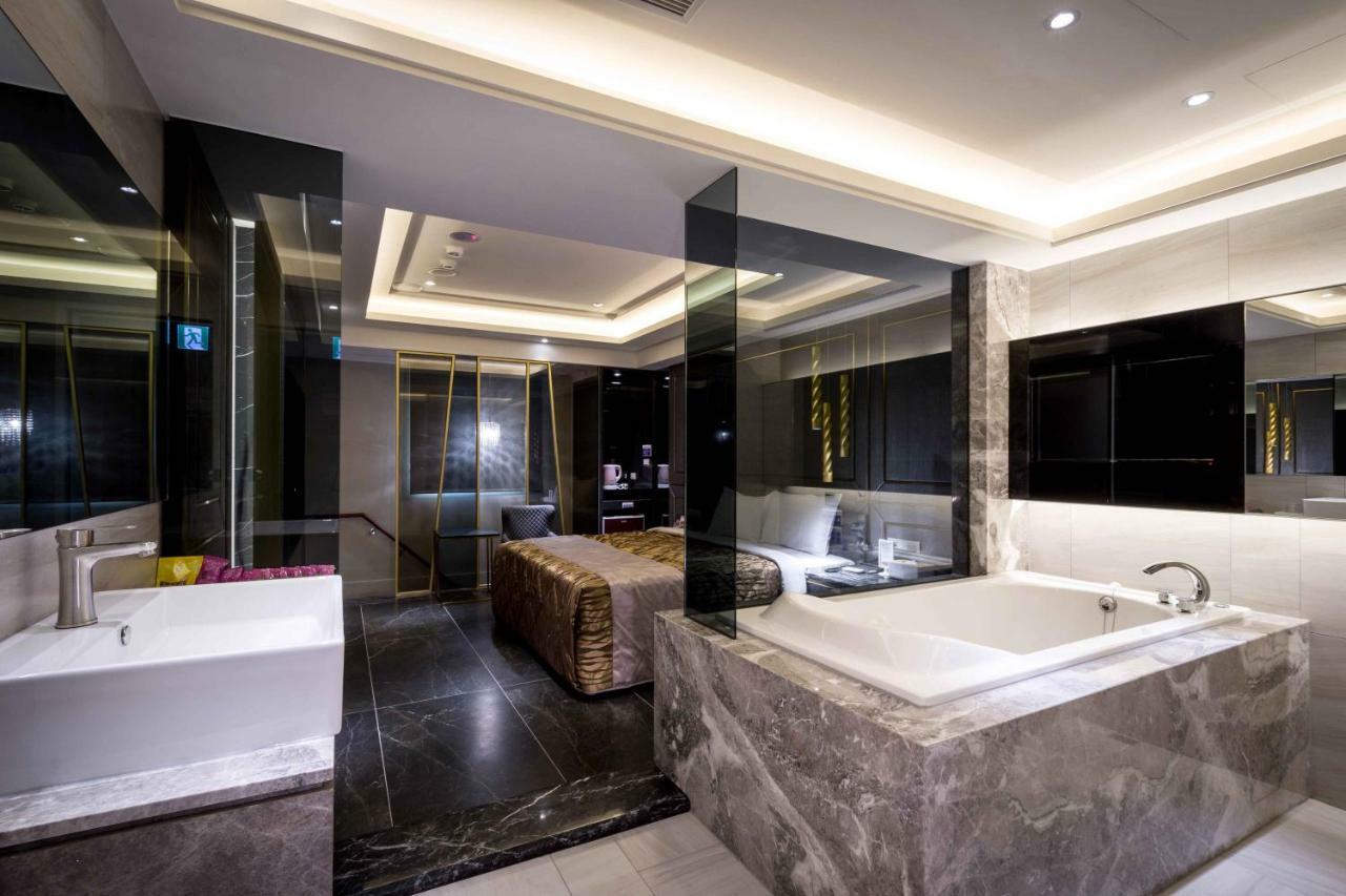 Ouge Motel - Fengshan Гаосюн Экстерьер фото